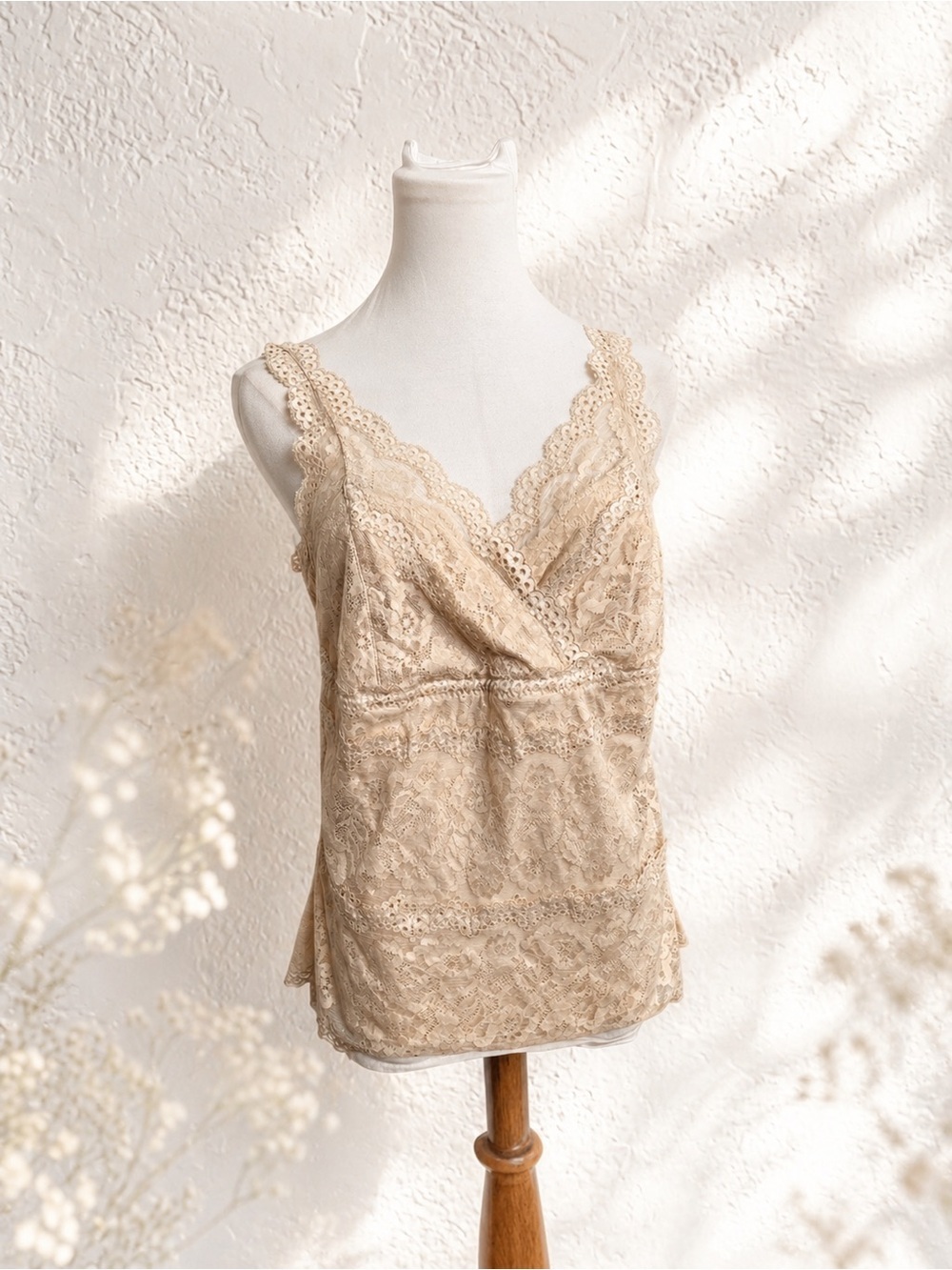 Le Chateau Lace Camisole XL Cream Sheer Floral Romantic Boho Top XL